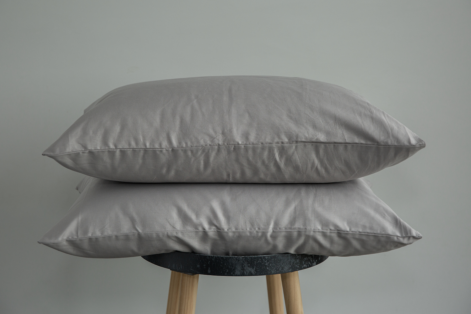 Satino pagalvės užvalkalas „Opal Gray”
