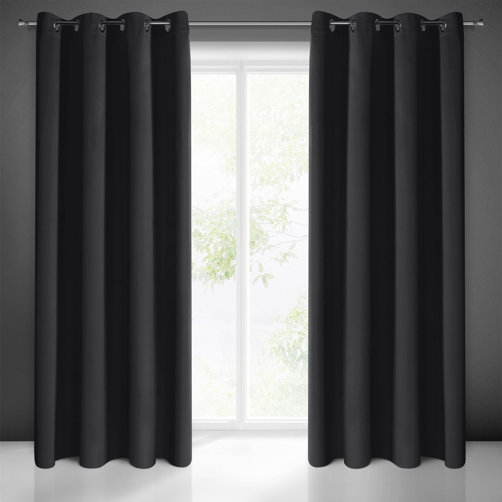 Naktinė BLACKOUT užuolaida JUODA 135×250
