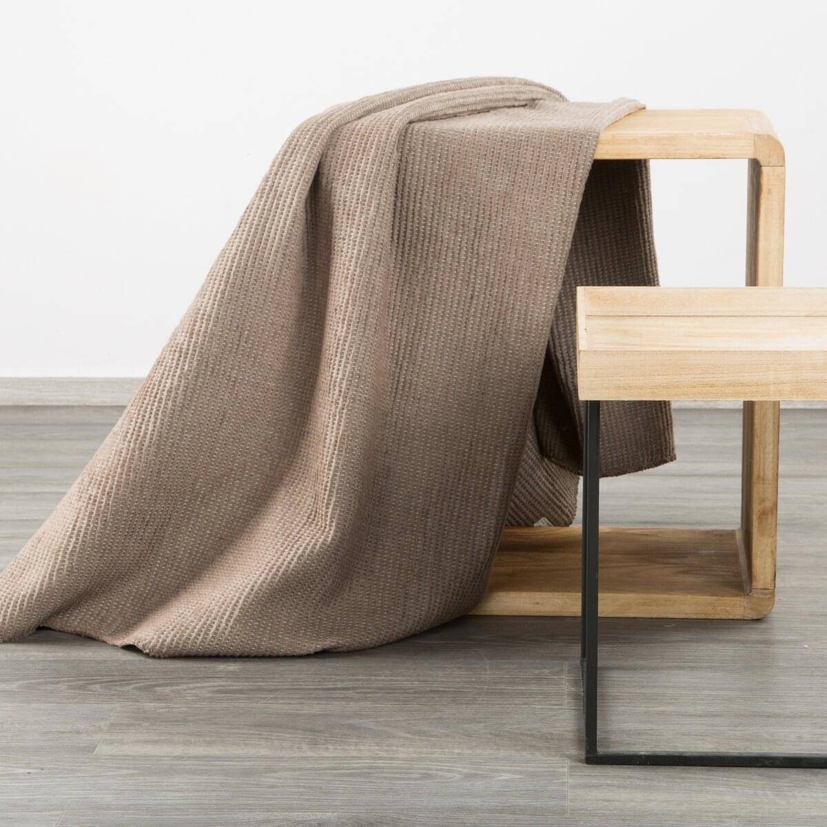 Medvilninis pledas-lovatiesė „Amber” dark beige