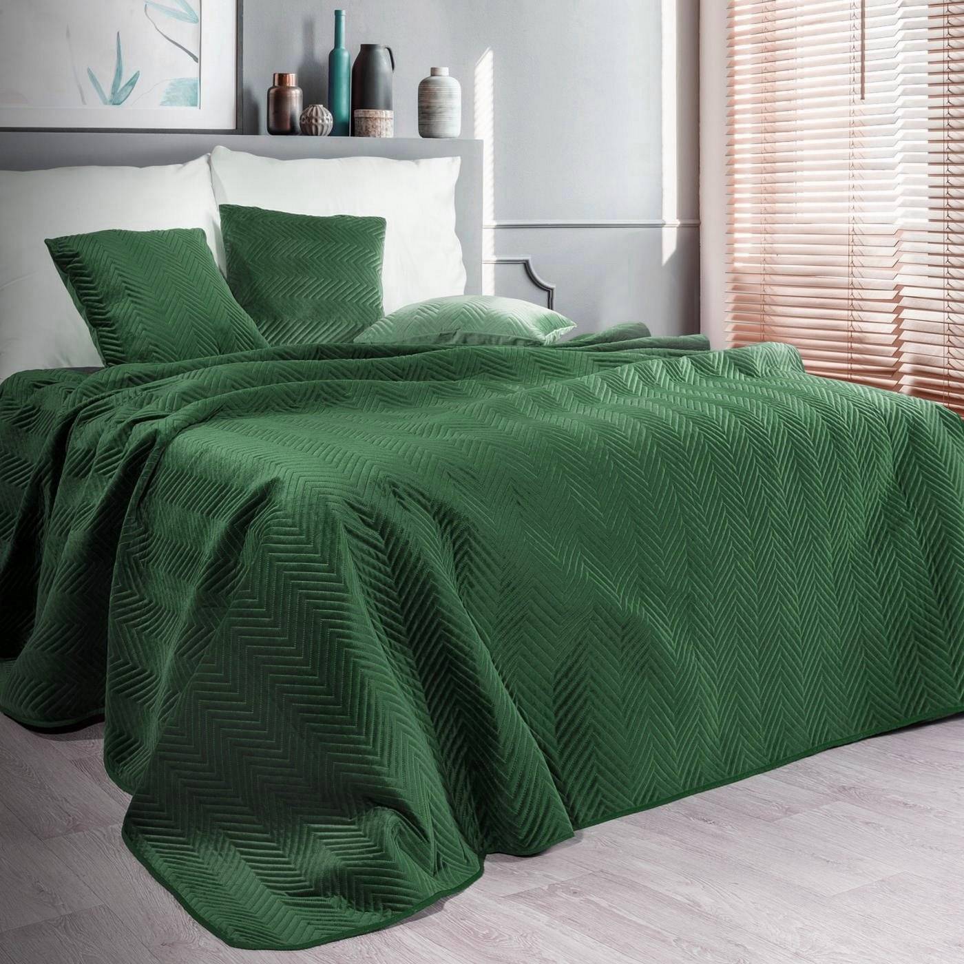 Aksominė lovatiesė „Sofia 1” emerald įvairių dydžių