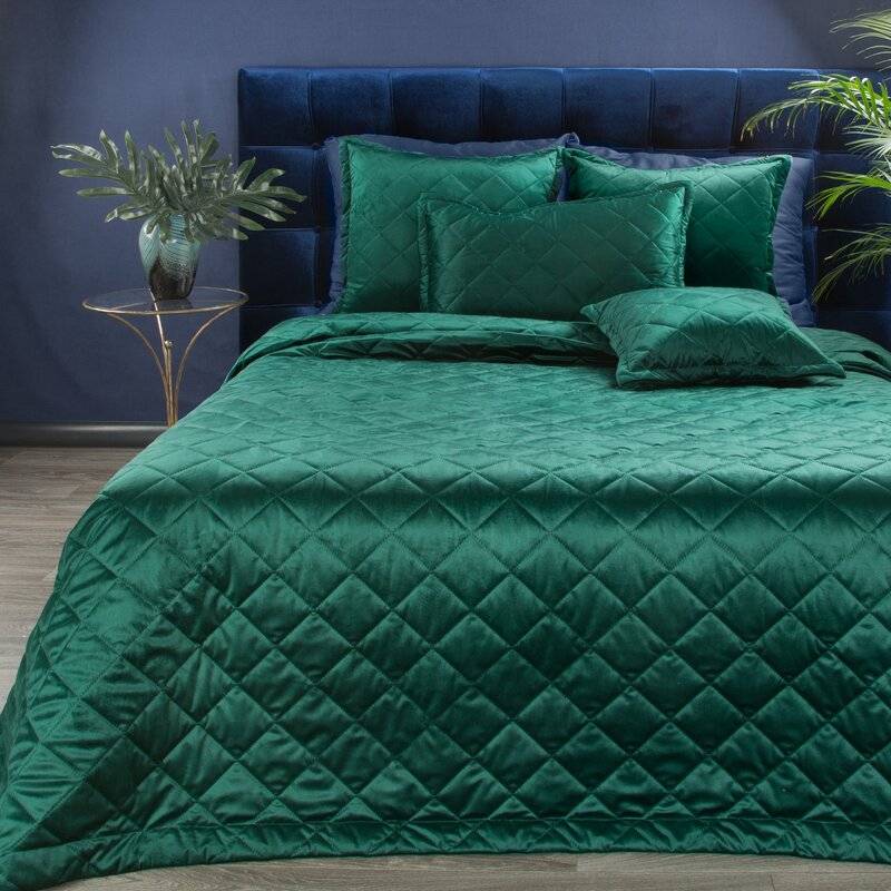 Aksominė lovatiesė „Kristin1” emerald  220×240 cm su/be pagalvėlių užvalkalais