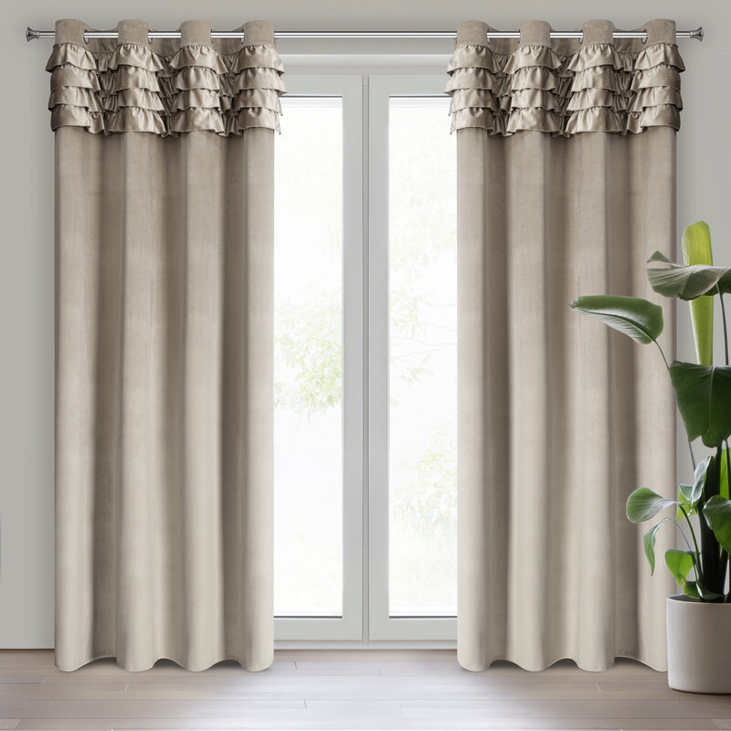 Aksominė naktinė užuolaida „Erin” 140X250 beige