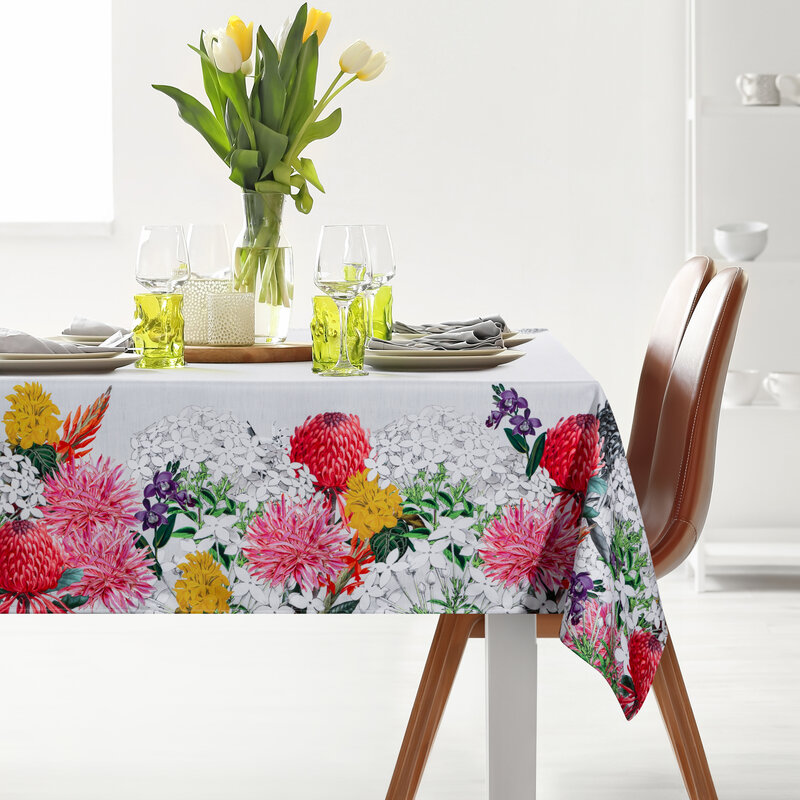 Staltiesė su žydinčių gėlių motyvu „Summer” 140×220 cm