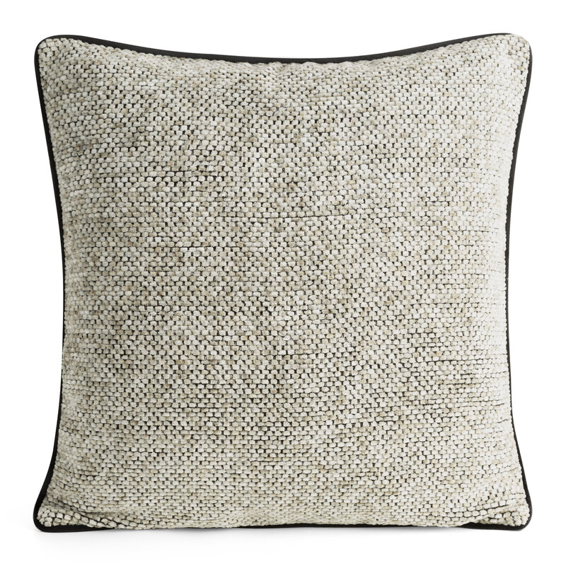 Dekoratyvinė pagalvėlė „Bari” beige 45×45 cm iš boucle audinio