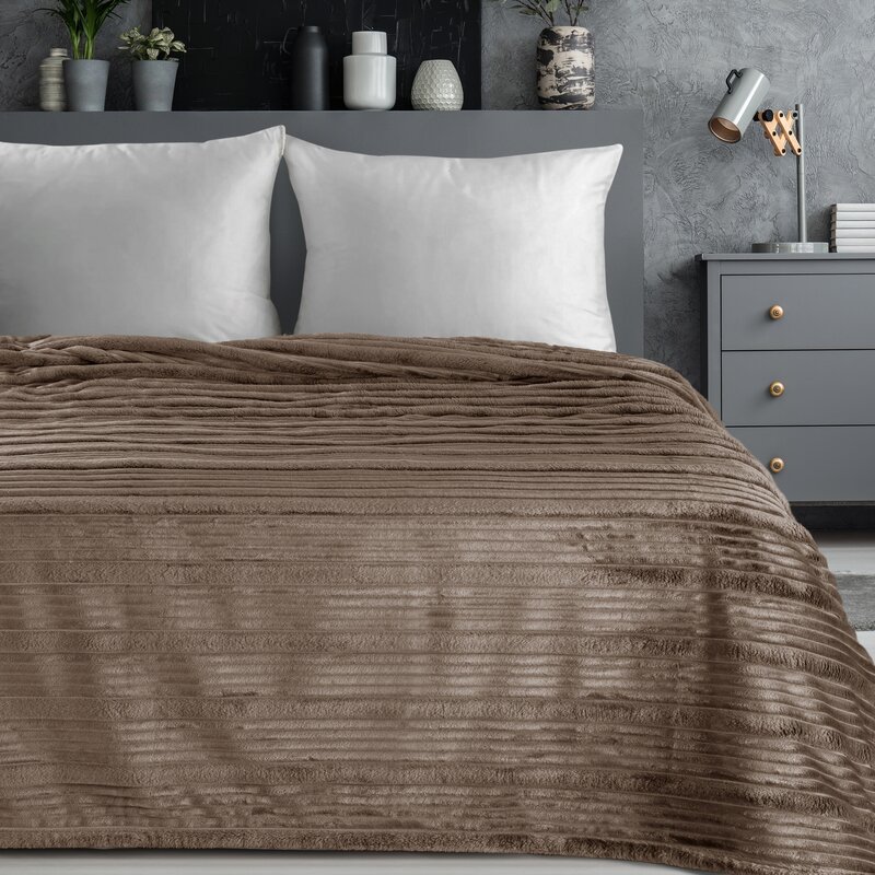 Pliušinis pledas „Nina” įvairių dydžių, beige