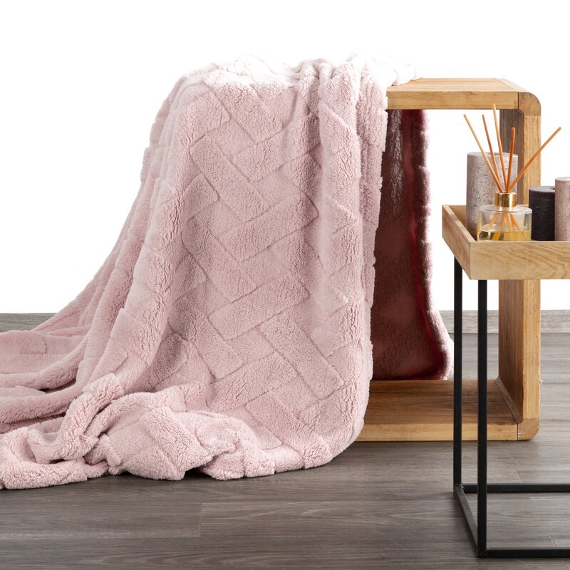 Pliušinis pledas „Karolina” įvairių dydžių, pink