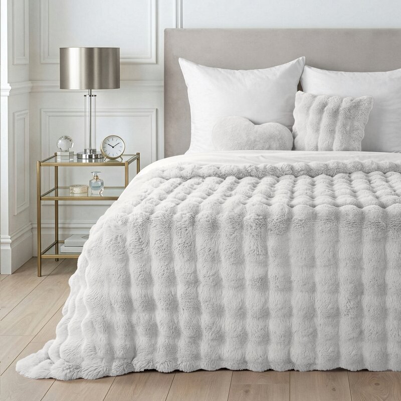 Stora kailinė lovatiesė-pledas „Lilly” 3D white 200×220 cm