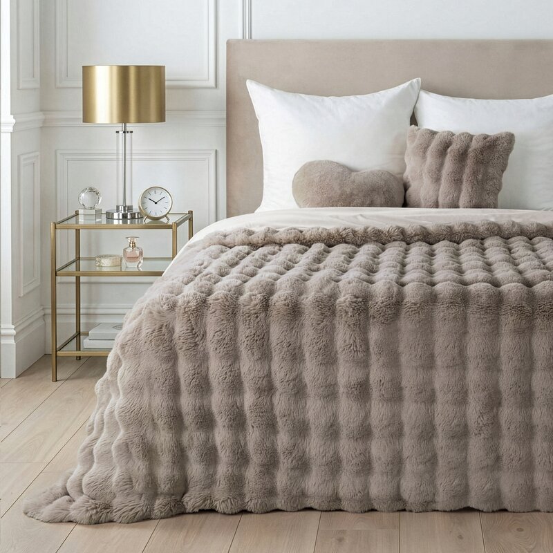 Stora kailinė lovatiesė-pledas „Lilly” 3D beige 200×220 cm