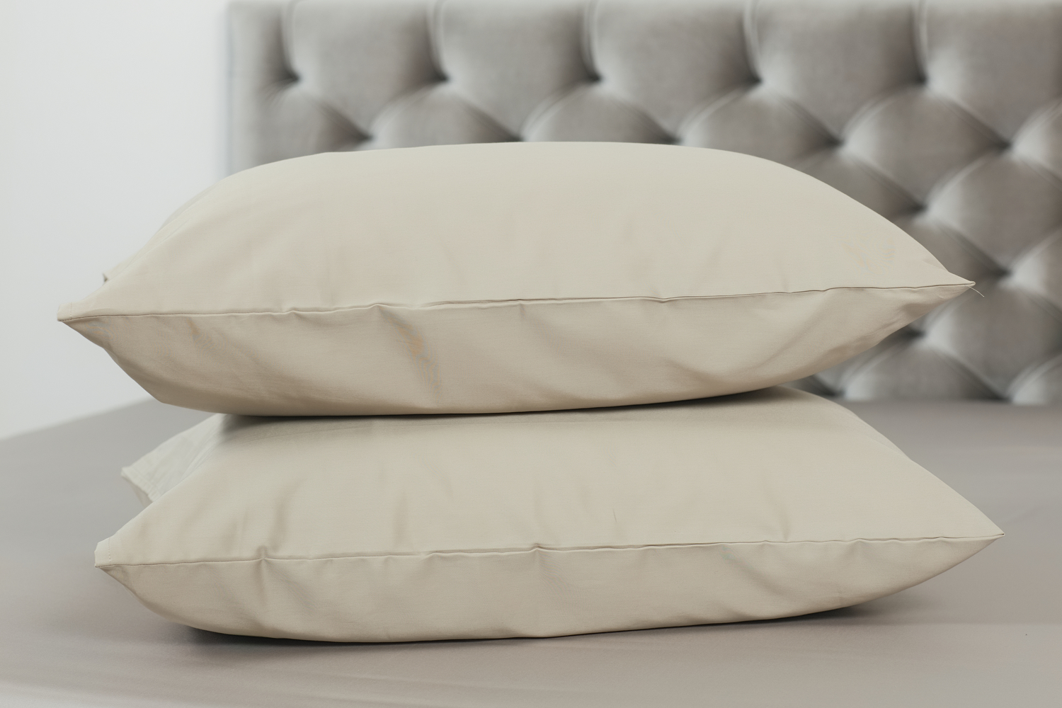 Deluxe satino pagalvės užvalkalas „Beige” įvairių dydžių